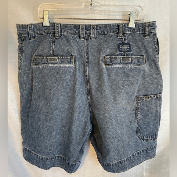 Columbia Cargo Shorts Medium Wash Hiking Denim Mens 38 - Picture 13 of 15